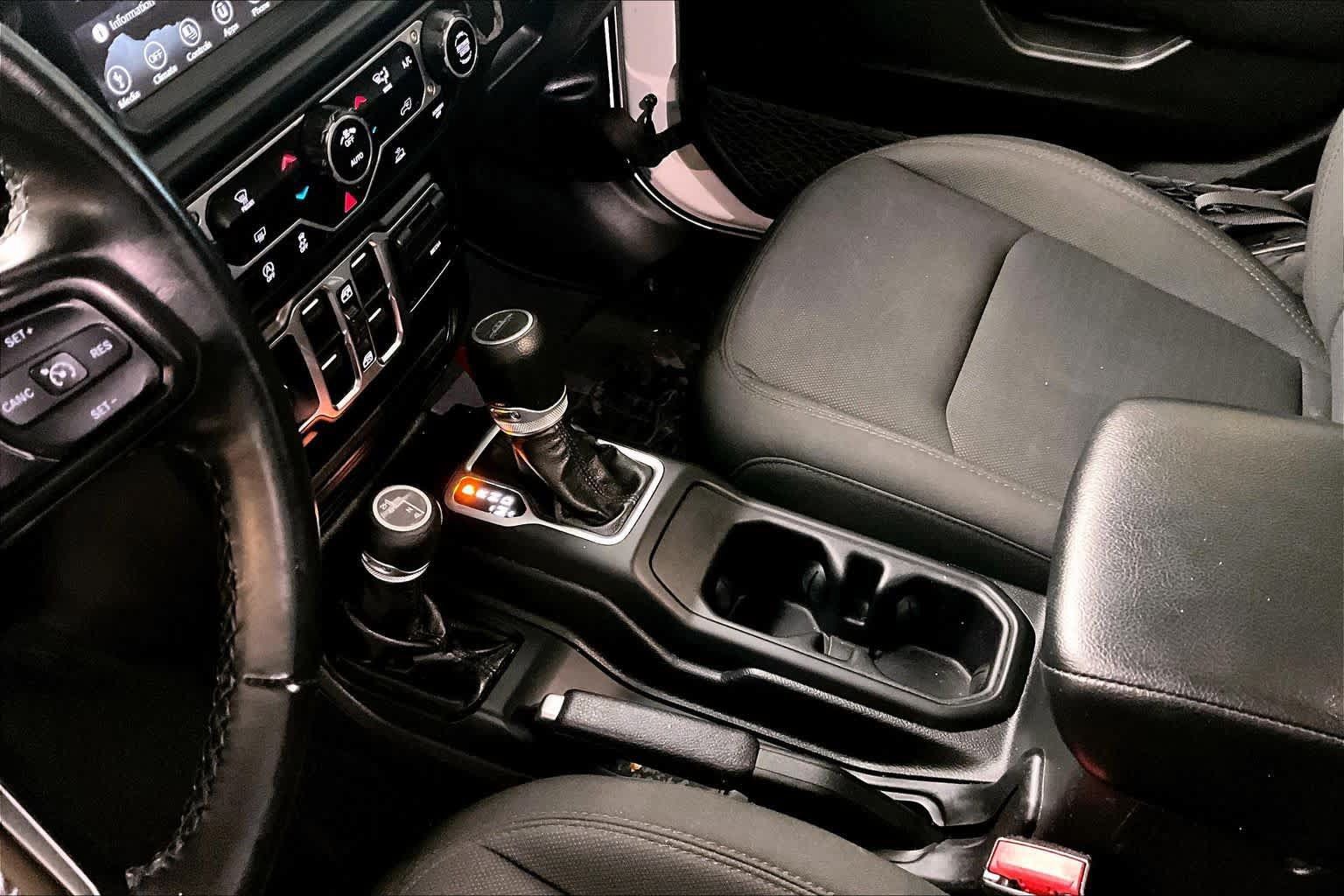 Used 2022 Jeep Gladiator Sport AWD/4WD image 15