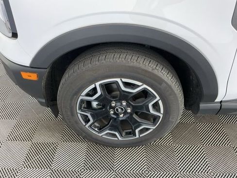 Used 2025 Ford Bronco Sport Outer Banks w/ Outer Banks Tech Package+ AWD/4WD image 9