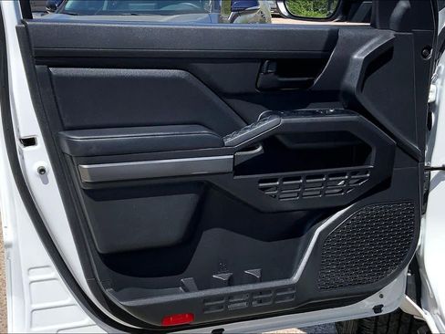 Used 2025 Toyota Tacoma SR5 image 21