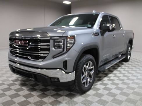 New 2026 GMC Sierra 1500 SLT w/ SLT Premium Plus Package AWD/4WD image 8