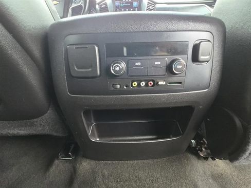 Used 2015 Chevrolet Suburban LT image 15