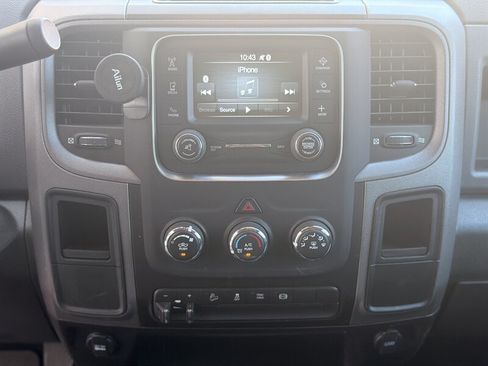 Used 2018 RAM 2500 Tradesman w/ Chrome Appearance Group AWD/4WD image 17