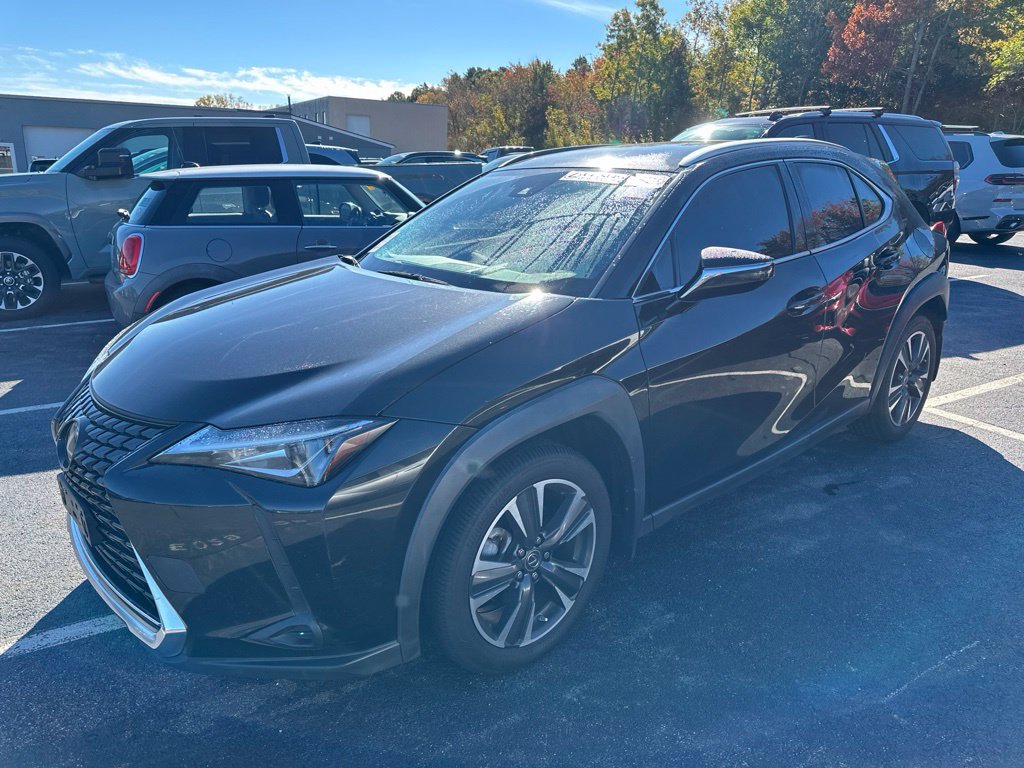 Used 2019 Lexus UX 200 w/ Accessory Package FWD image 3