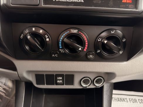 Used 2015 Toyota Tacoma 4x4 Access Cab V6 image 23