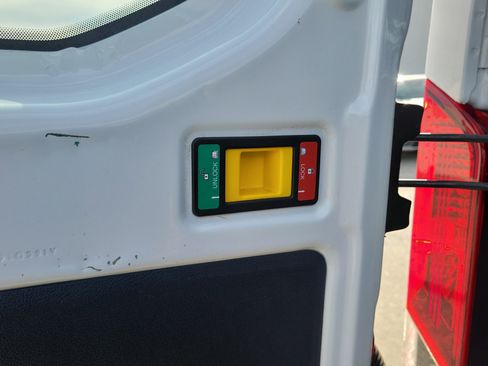 Used 2024 Ford Transit 250 Low Roof w/ Exterior Upgrade Package image 15