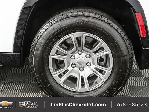 Used 2023 Jeep Wagoneer 2WD w/ Convenience Group I image 39