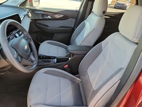 Used 2024 Chevrolet TrailBlazer LT image 16