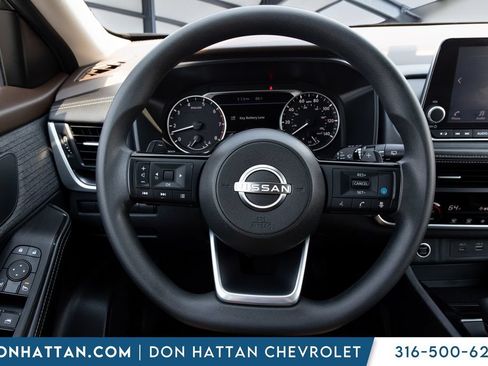 Used 2023 Nissan Rogue SV AWD/4WD image 6