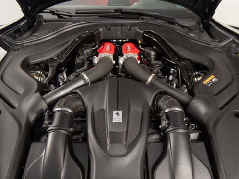 Certified 2024 Ferrari Roma Spider RWD image 19