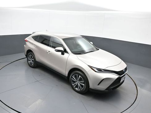Certified 2023 Toyota Venza LE AWD/4WD image 35