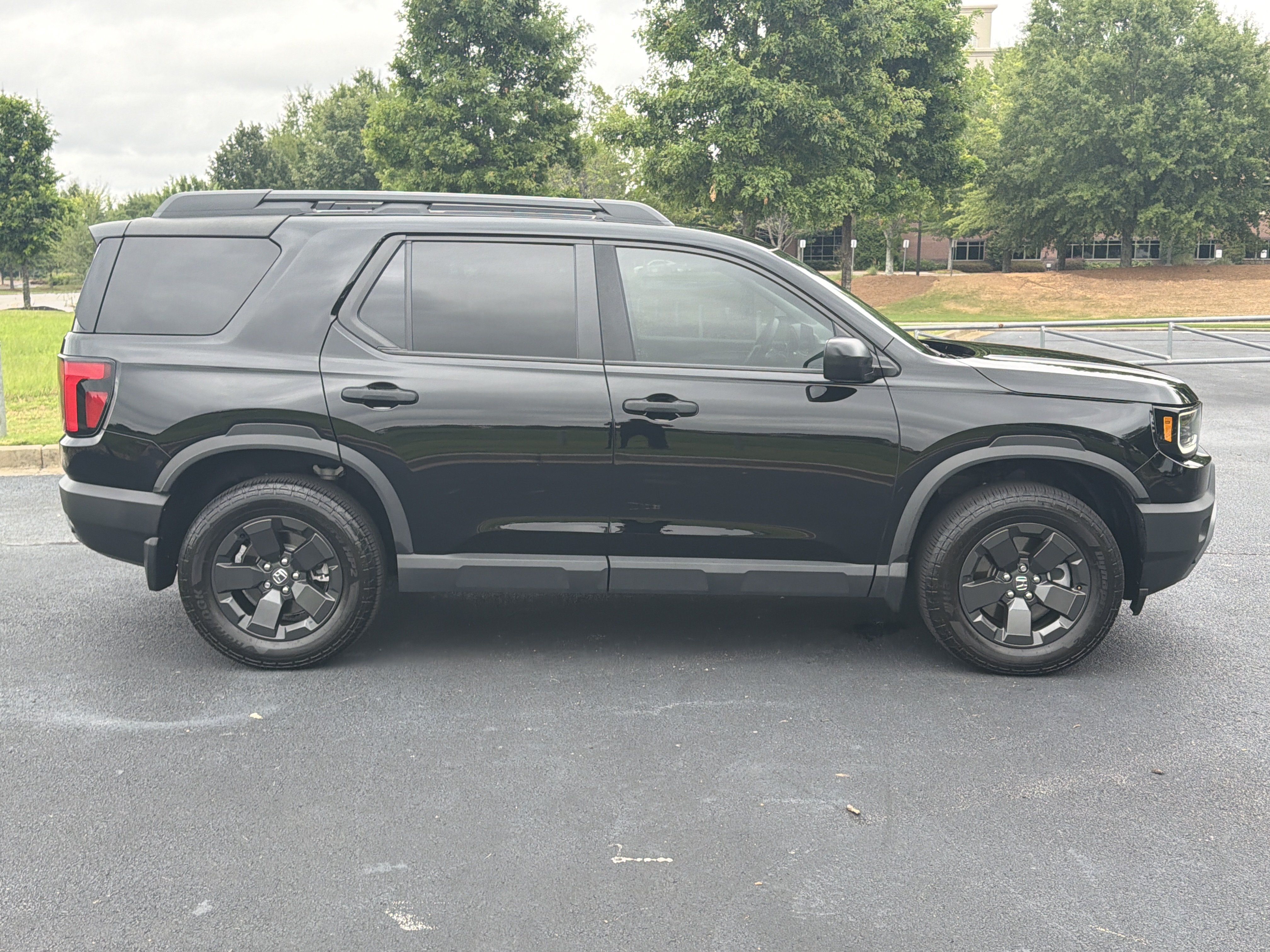 Certified 2026 Honda Passport RTL image 10