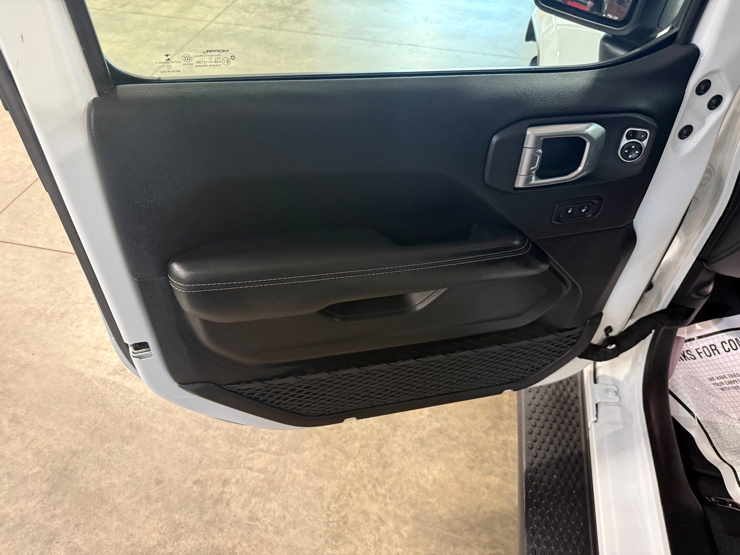 Used 2022 Jeep Wrangler Unlimited Sahara w/ Cold Weather Group AWD/4WD image 41