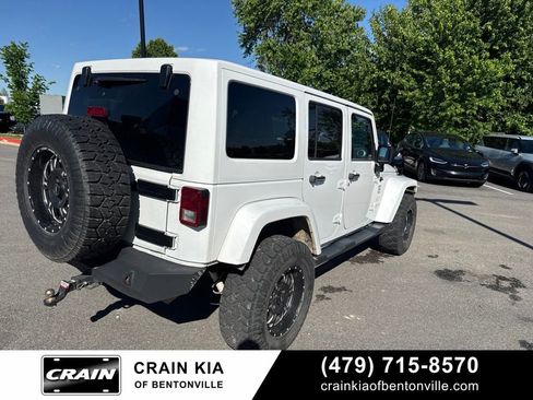 Used 2013 Jeep Wrangler Unlimited Sahara w/ Connectivity Group AWD/4WD image 3