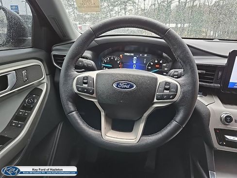 Used 2023 Ford Explorer XLT w/ Equipment Group 202A image 34