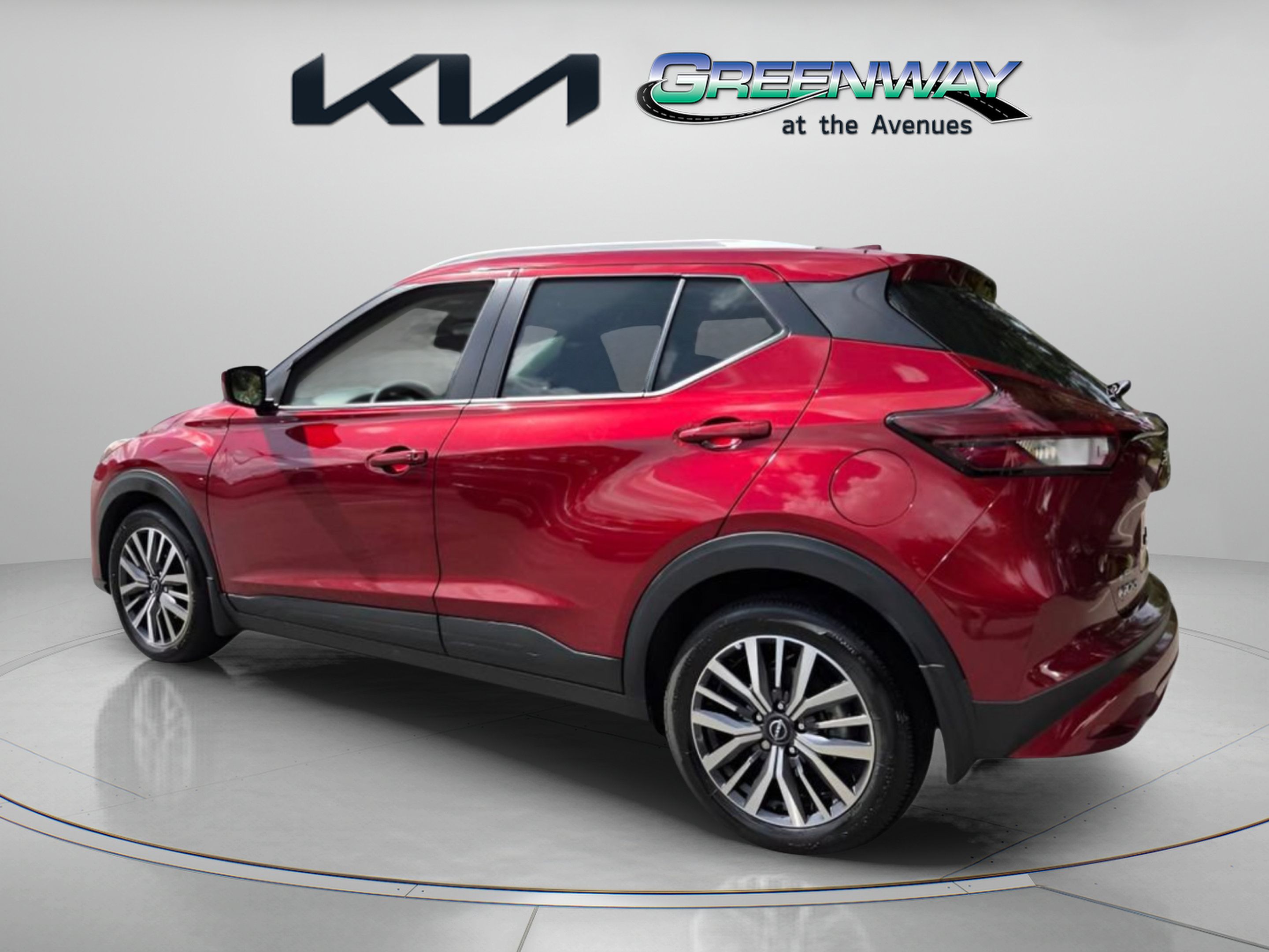 Used 2024 Nissan Kicks SV FWD image 5
