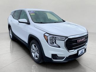 Used 2024 GMC Terrain SLE video 1