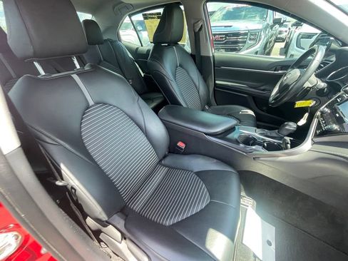 Used 2020 Toyota Camry SE FWD image 26