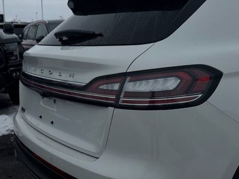 Certified 2023 Lincoln Nautilus Reserve image 7