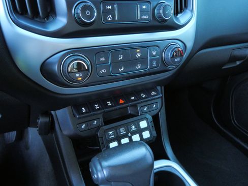 Used 2021 Chevrolet Colorado ZR2 w/ ZR2 Dusk Special Edition image 23