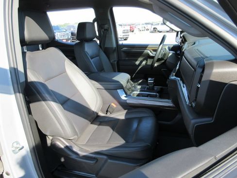 Certified 2024 Chevrolet Silverado 1500 LT Trail Boss w/ Convenience Package II AWD/4WD image 25