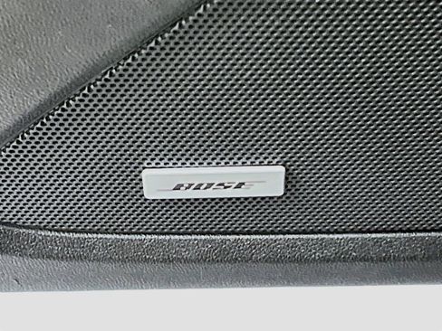Used 2018 Chevrolet Equinox Premier AWD/4WD image 19