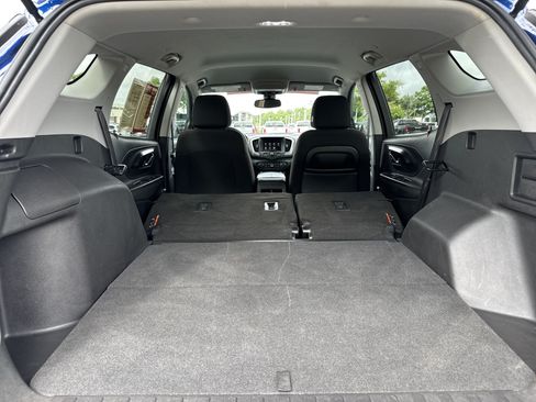 Used 2022 GMC Terrain SLE w/ Driver Convenience Package FWD image 32