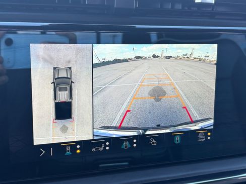 Used 2023 GMC Sierra 1500 AT4X AWD/4WD image 16