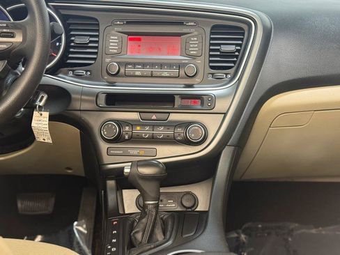 Used 2015 Kia Optima LX FWD image 15