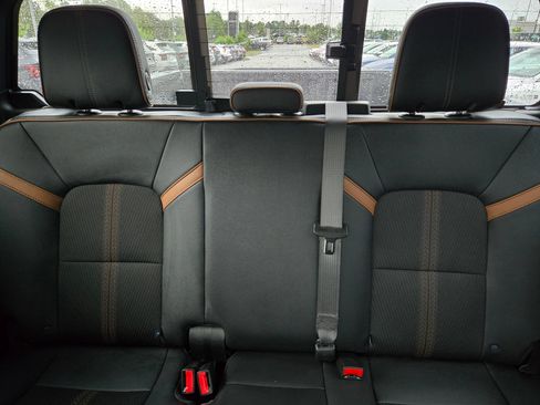 Used 2024 GMC Canyon AT4 w/ Canyon Safety Plus Package AWD/4WD image 13