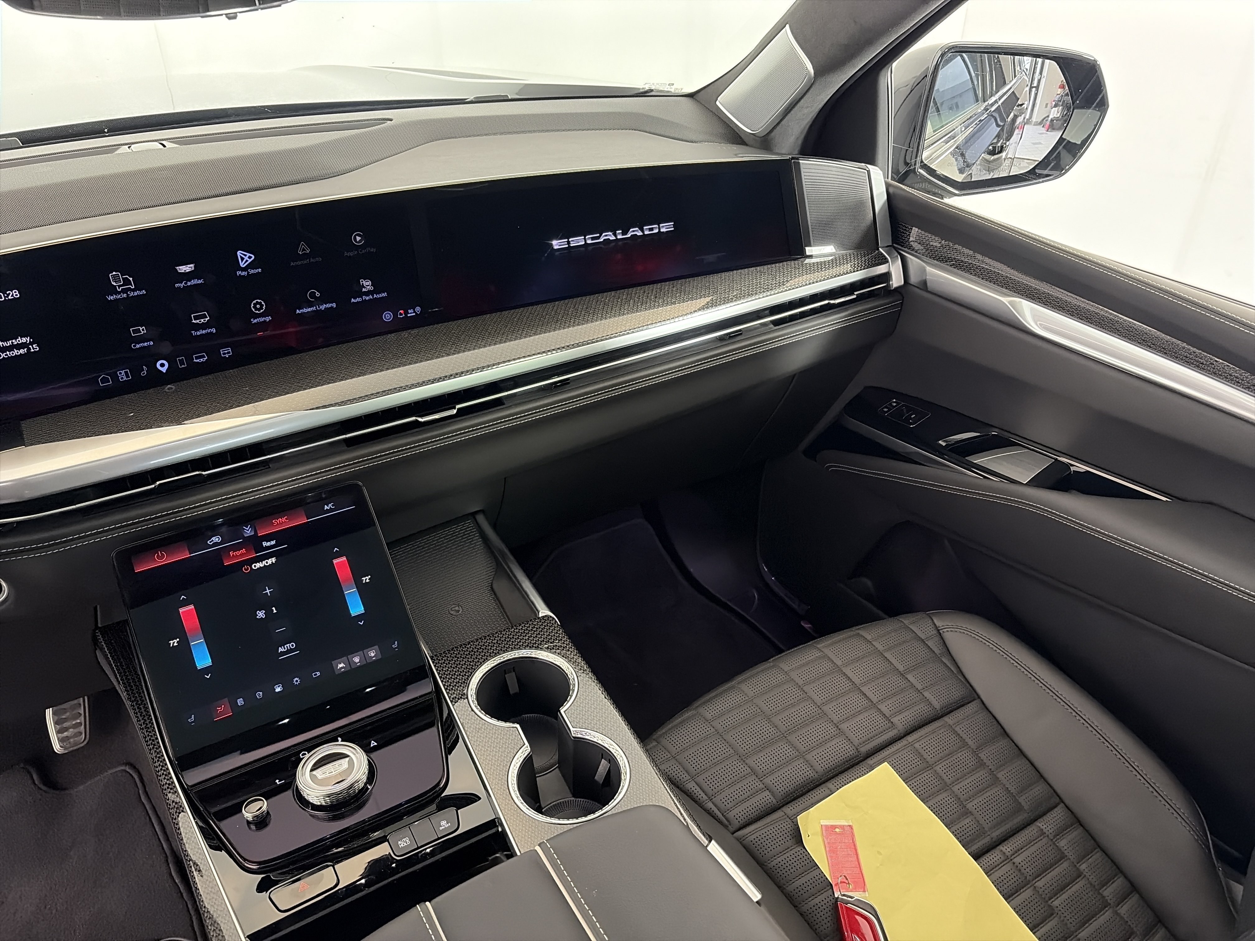 Used 2026 Cadillac Escalade ESV V w/ LPO, ONYX Package AWD/4WD image 4