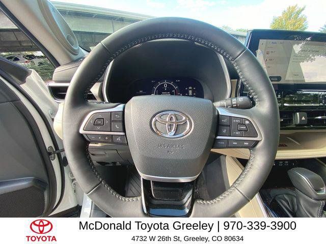 Certified 2025 Toyota Highlander Limited AWD/4WD image 14