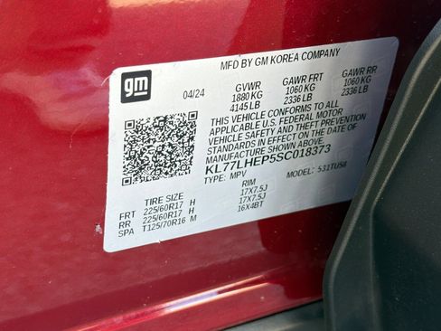 Used 2025 Chevrolet Trax LT w/ Driver Confidence Package FWD image 33