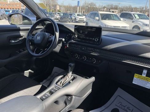 Used 2024 Honda HR-V Sport image 20