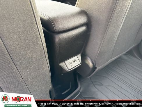 Used 2022 Chevrolet Bolt EUV LT w/ Comfort Package image 25