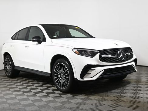 Used 2024 Mercedes-Benz GLC 300 4MATIC image 9