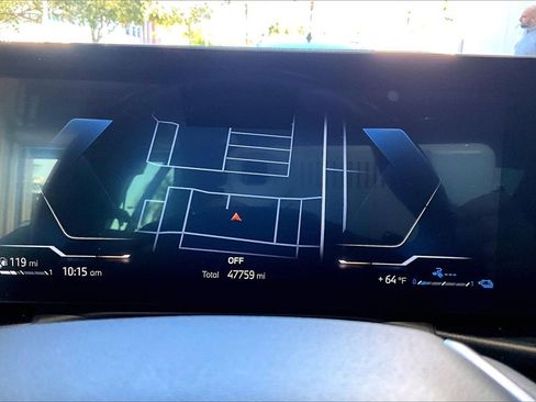 Used 2024 BMW 330e xDrive image 7