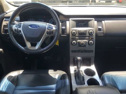 Used 2018 Ford Flex SE image 21