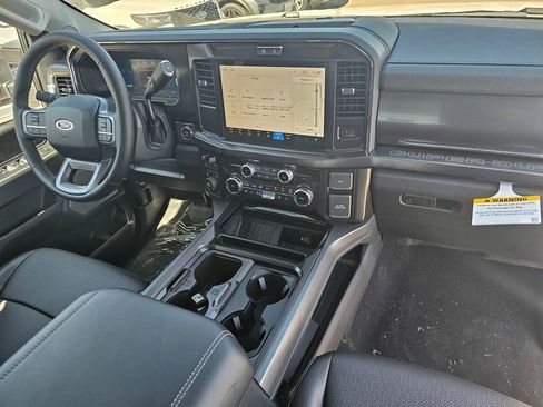 New 2026 Ford F250 Lariat w/ FX4 Off-Road Package AWD/4WD image 8
