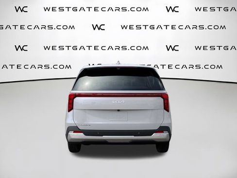 New 2026 Kia Carnival FWD image 7
