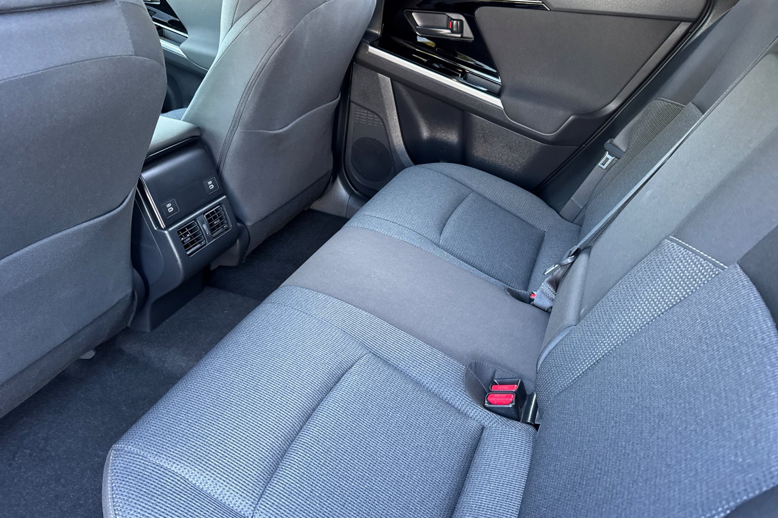 Used 2025 Subaru Solterra AWD/4WD image 12