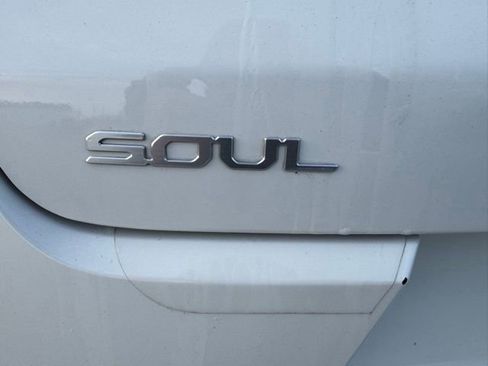 Used 2025 Kia Soul S image 19