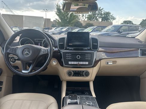 Used 2019 Mercedes-Benz GLS 450 4MATIC image 21