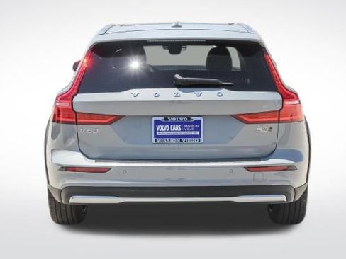 New 2025 Volvo V60 B5 Cross Country Ultra w/ Protection Package Premier image 6
