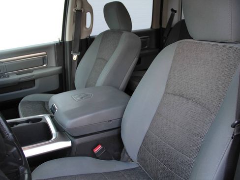 Used 2017 RAM 1500 Big Horn AWD/4WD image 11