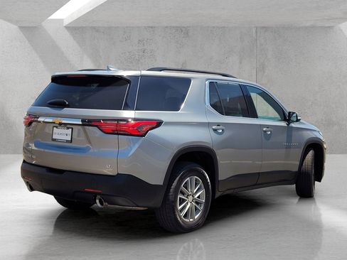 Used 2023 Chevrolet Traverse LT AWD/4WD image 4
