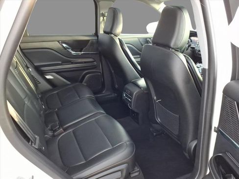 Certified 2021 Lincoln Corsair Standard w/ Premium Package image 11