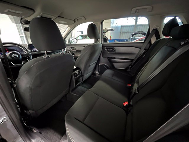 Used 2024 Nissan Rogue S AWD/4WD image 15