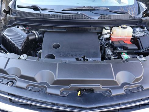 Used 2018 Chevrolet Traverse LT image 12