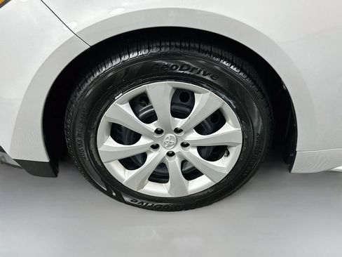 Used 2024 Toyota Corolla LE FWD image 29