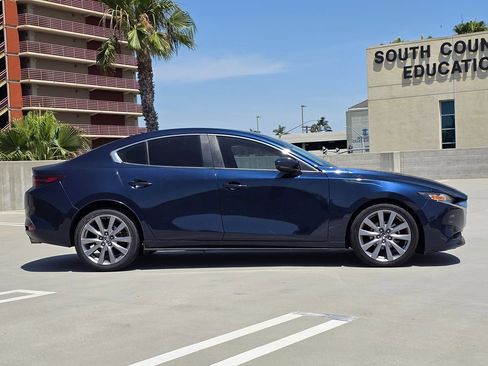 Used 2019 MAZDA MAZDA3 Sedan w/ Preferred Package FWD image 8